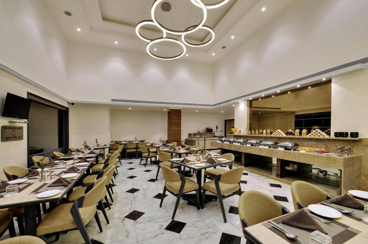 Comfort Inn Sunset Ahmedabad Exterior foto